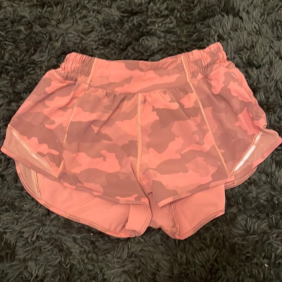 lululemon athletica Pants - Lululemon hotty shorts